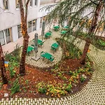Champs Elysees Flat