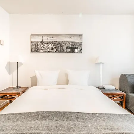 Champs Elysees Flat
